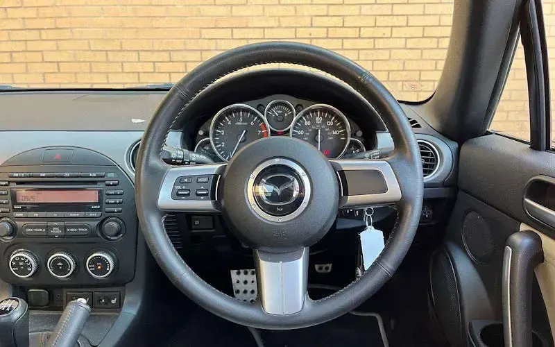 Used Mazda MX5 126 HP (92 kW) 2011 Grey Cabriolet
