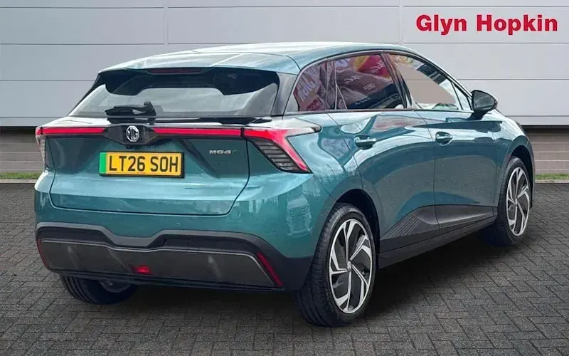 Used MG MG4 EV 319 kW (435 HP) 2026 Green Hatchback