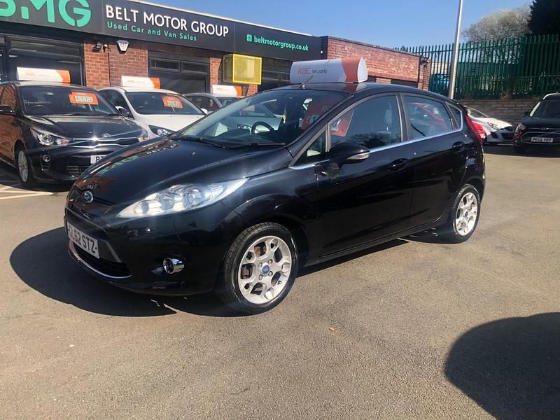 Used Ford Fiesta Zetec 94 HP (69 kW) 2013 Black Hatchback