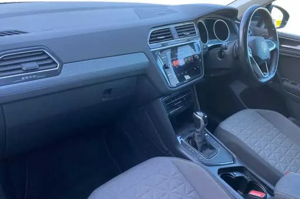 Begagnad VW Tiguan 150 HK (110 kW) 2022 SUV