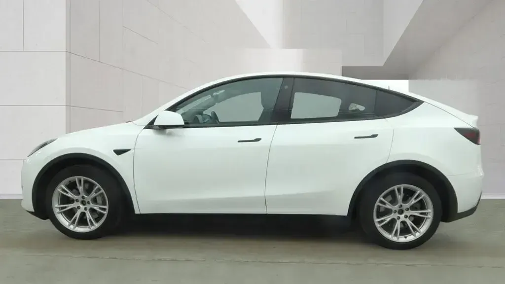 Used Tesla Model Y Long Range AWD 378 kW (514 HP) 2023 White SUV