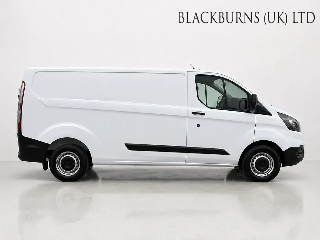 Used Ford Transit Custom S 105 HP (77 kW) 2021 White Van