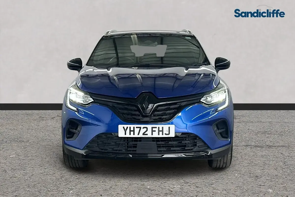 Used Renault Captur Rive Gauche 143 HP (105 kW) 2022 Special metallic  iron blue SUV