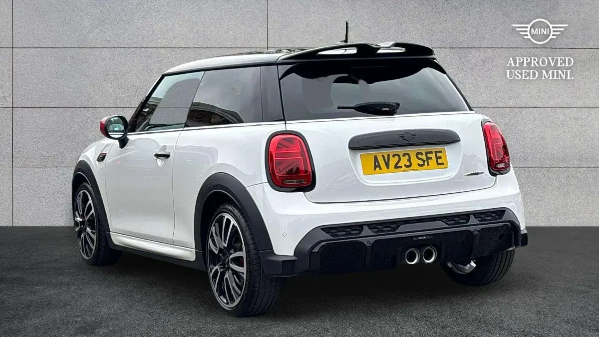 Used Mini John Cooper Works Hatch 228 HP (167 kW) 2023 White Hatchback