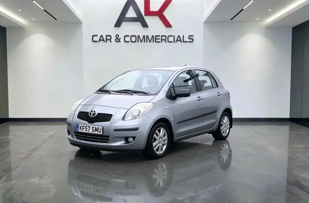 Used Toyota Yaris 2007 Silver Hatchback