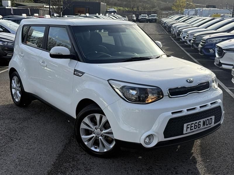 White Used 2016 Kia Soul Plus SUV | £6,995 (Fair price) - Image 1/4