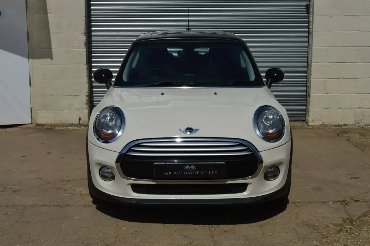 Used Mini Cooper Hatch 2014 White Hatchback
