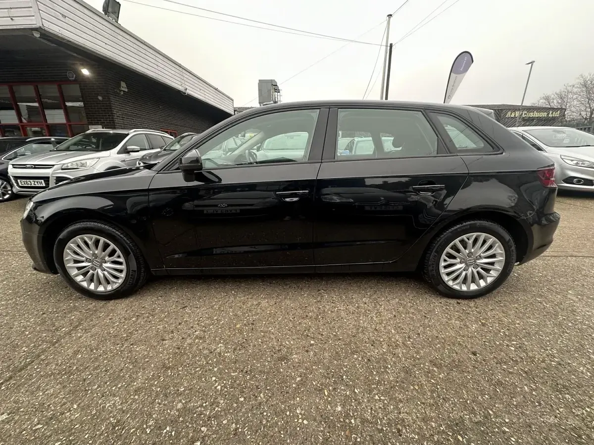 Used Audi A3 150 HP (110 kW) 2015 Black Hatchback