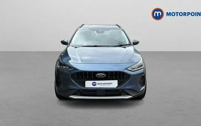 Used Ford Focus Active 155 HP (114 kW) 2023 Blue Estate