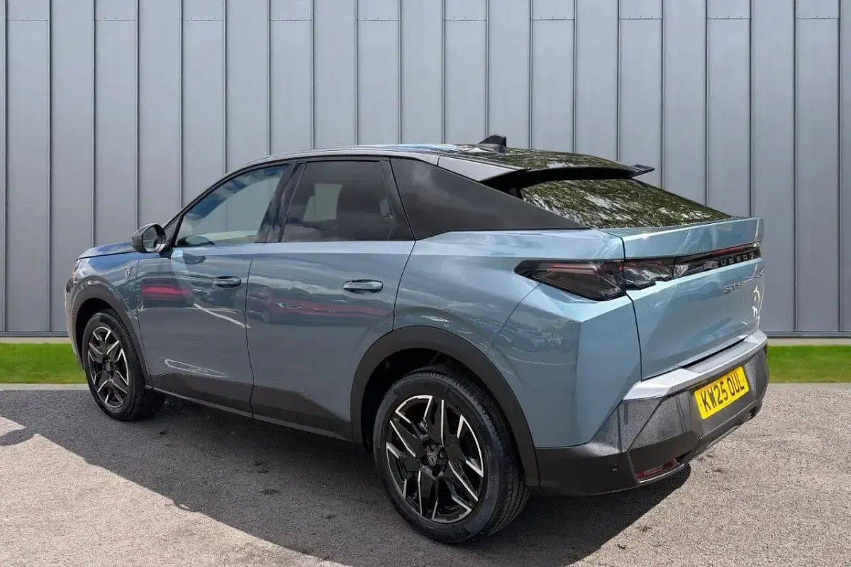 Used Peugeot 3008 GT 134 HP (98 kW) 2025 Blue SUV
