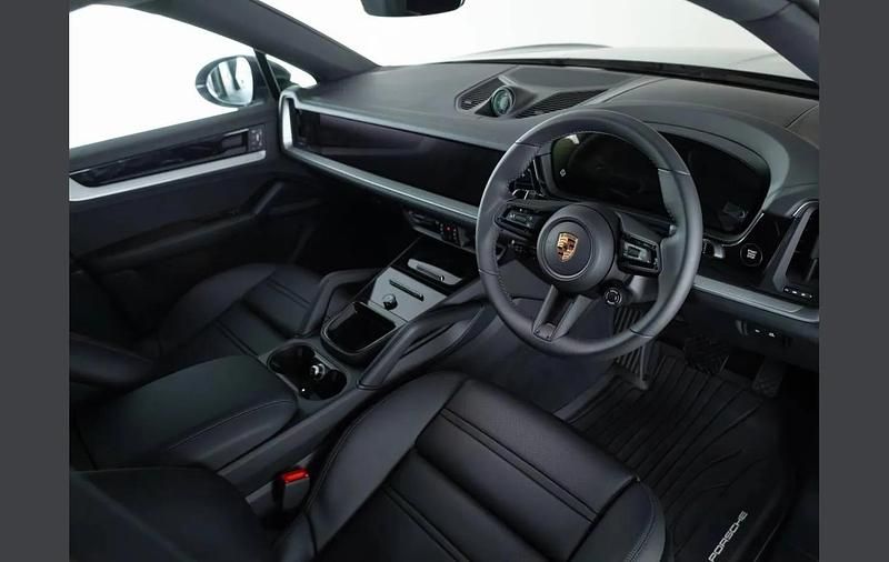 Used Porsche Cayenne 348 HP (255 kW) 2025 Blue SUV