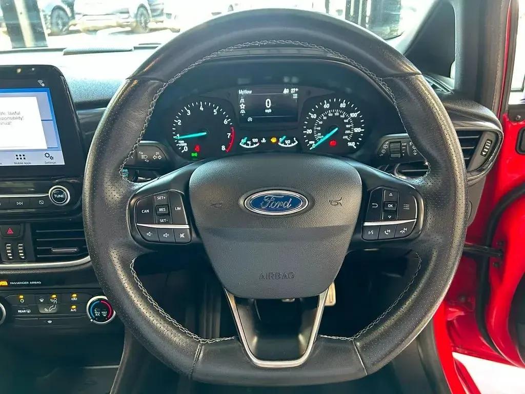 Used Ford Fiesta ST-Line 140 HP (102 kW) 2018 Red Hatchback