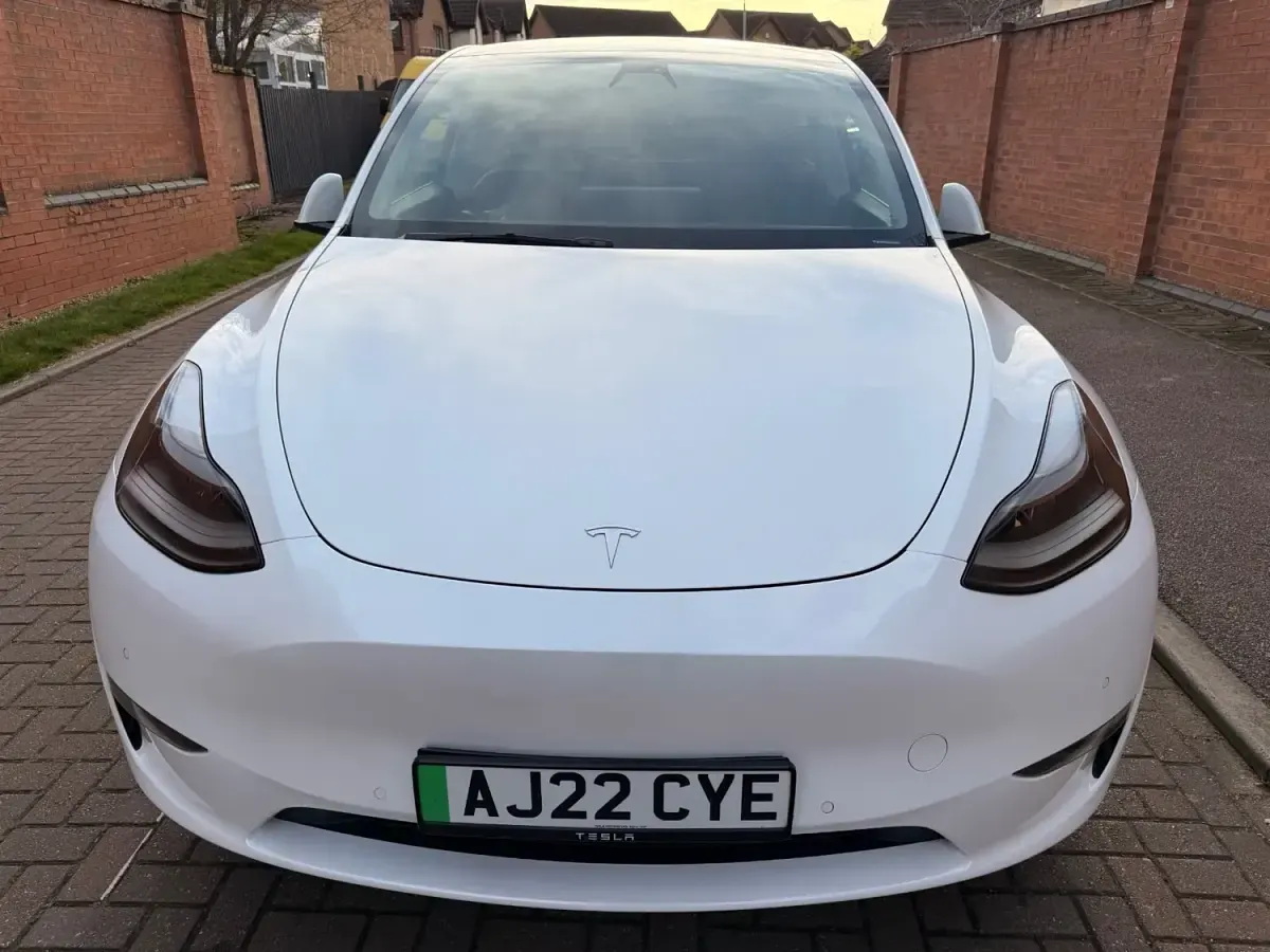 Used Tesla Model Y Long Range AWD 378 kW (514 HP) 2022 White SUV
