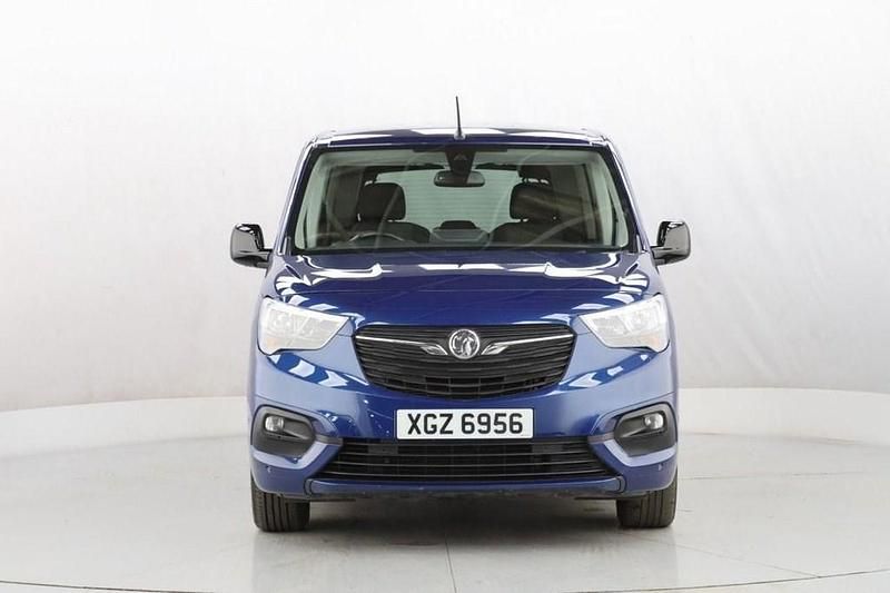 Used Vauxhall Combo S 100 HP (73 kW) 2022 Blue MPV