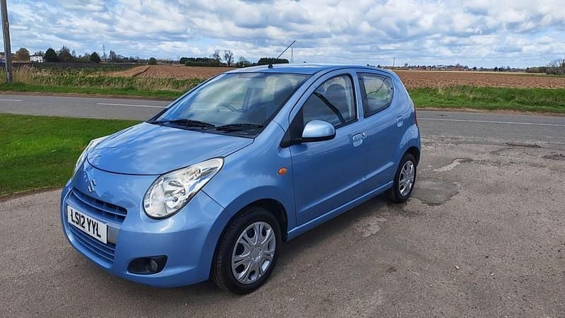 Used Suzuki Alto 68 HP (50 kW) 2012 Blue Hatchback