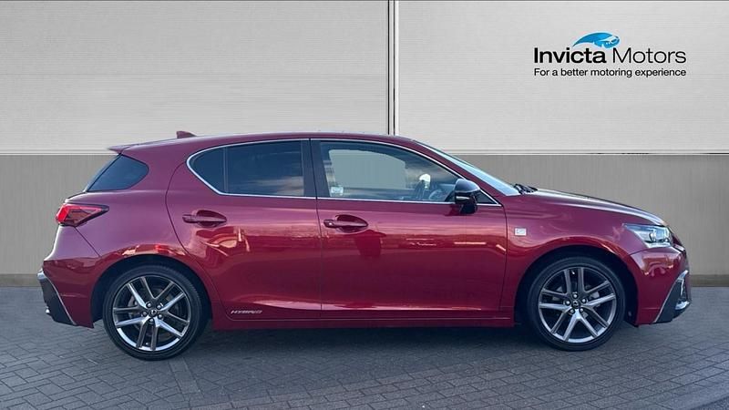 Used Lexus CT200h Sport Line 134 HP (98 kW) 2020 Red Hatchback