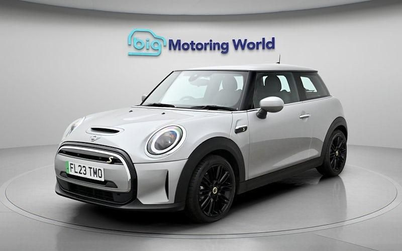 Begagnad Mini Cooper Level 2 135 kW (184 HK) 2023 Halvkombi