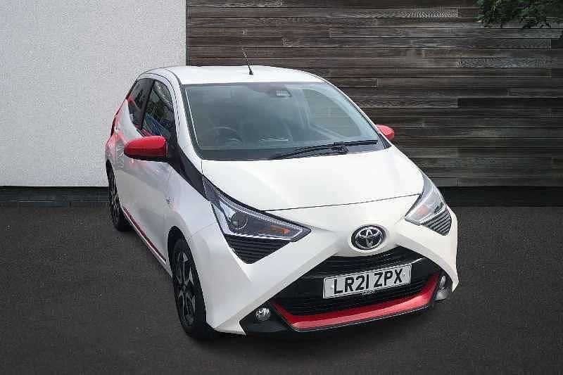 White Used 2021 Toyota Aygo Trend Hatchback | £12,490 (Fair price) - Image 1/4