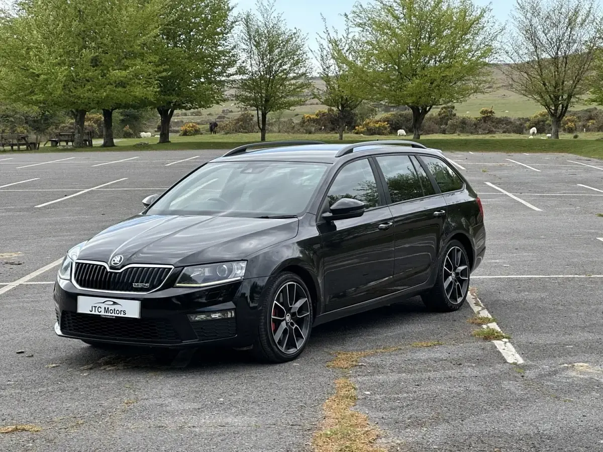 Begagnad Skoda Octavia vRS 150 HK (110 kW) 2015 Svart Halvkombi