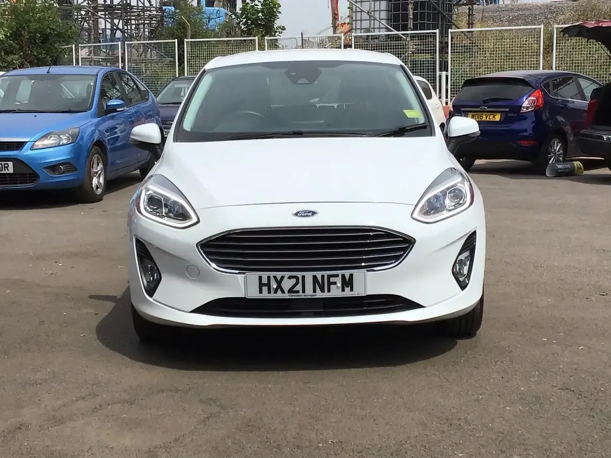 Used Ford Fiesta Titanium 95 HP (69 kW) 2021 White Hatchback