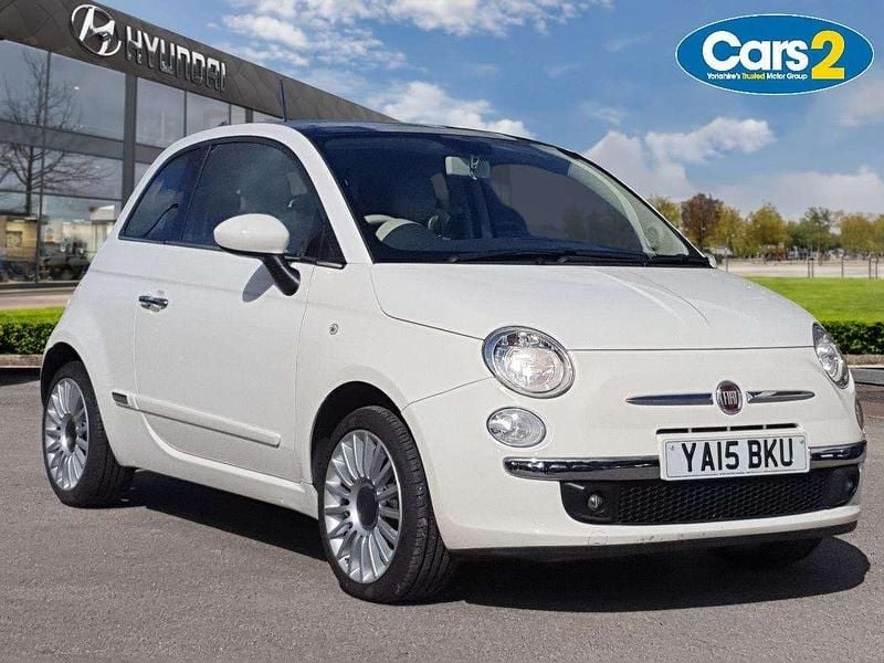 White Used 2015 Fiat 500 Lounge Hatchback | £5,490 (Fair price) - Image 1/4