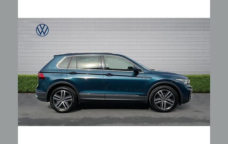 Used VW Tiguan Elegance 150 HP (110 kW) 2021 Blue SUV