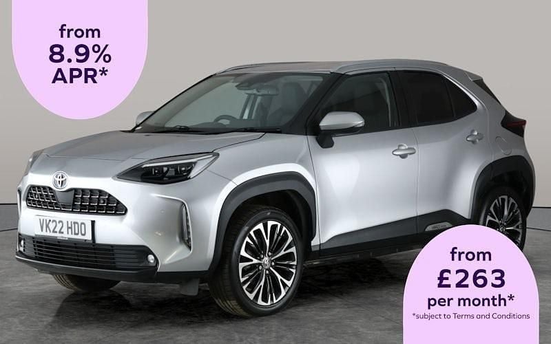 Used 2024 Toyota Yaris Hybrid Estate | £18,572 (Good price) - Image 1/2