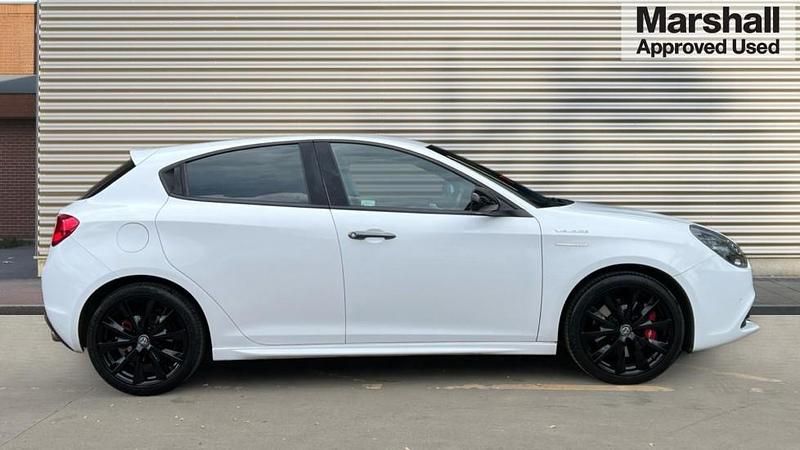 Used Alfa Romeo Giulietta Veloce 240 HP (176 kW) 2017 White  Hatchback
