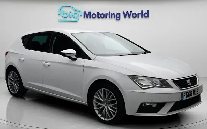 Used Seat Leon SE Dynamic 116 HP (85 kW) 2020 Hatchback