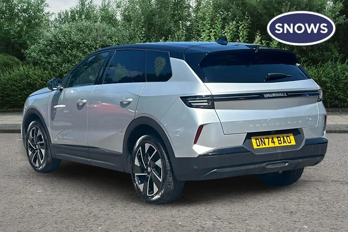 Used Vauxhall Grandland X Ultimate 136 HP (100 kW) 2025 Silver SUV