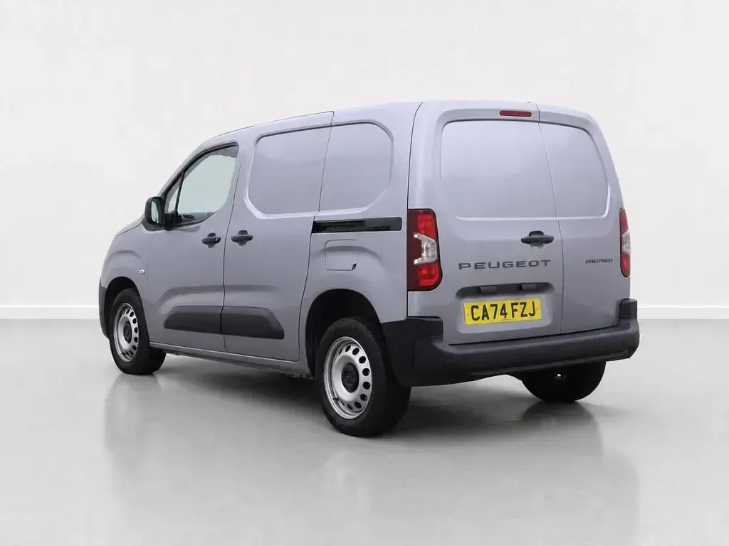 Used Peugeot Partner 130 HP (95 kW) 2024 Grey MPV