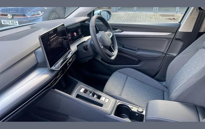 New VW Golf VIII Match 147 HP (108 kW) 2025 Blue Hatchback