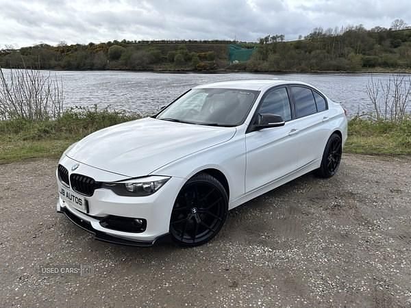 Used BMW 318 Sport Line 2014 White Sedan