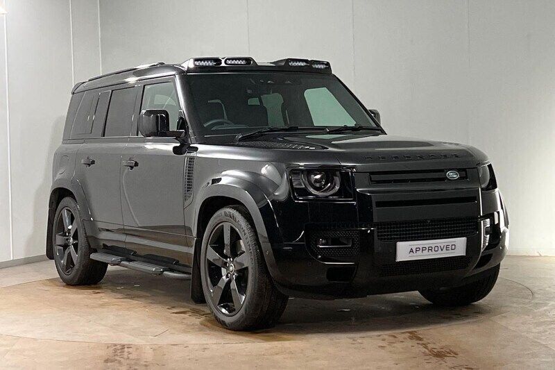 Black Used 2025 Land Rover Defender HSE Dynamic SUV | £85,000 - Image 1/4