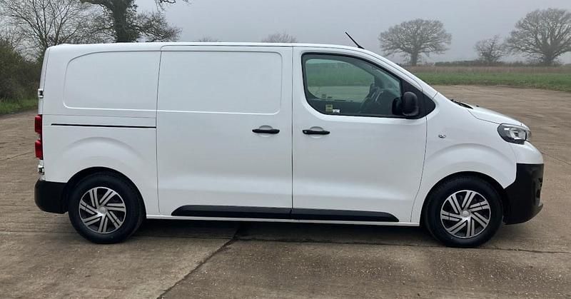 Used Peugeot Expert 2018 White Van