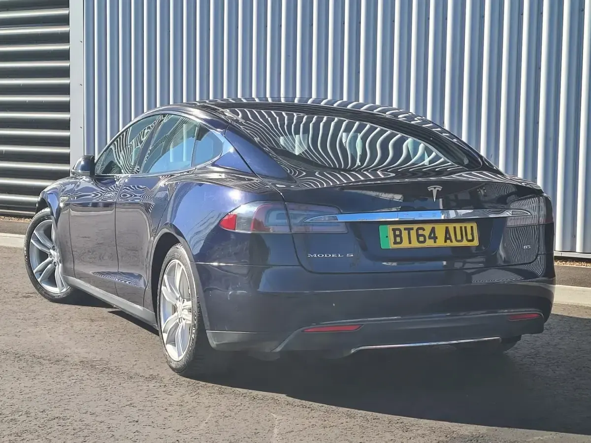 Used Tesla Model S 278 kW (379 HP) 2014 Blue Hatchback