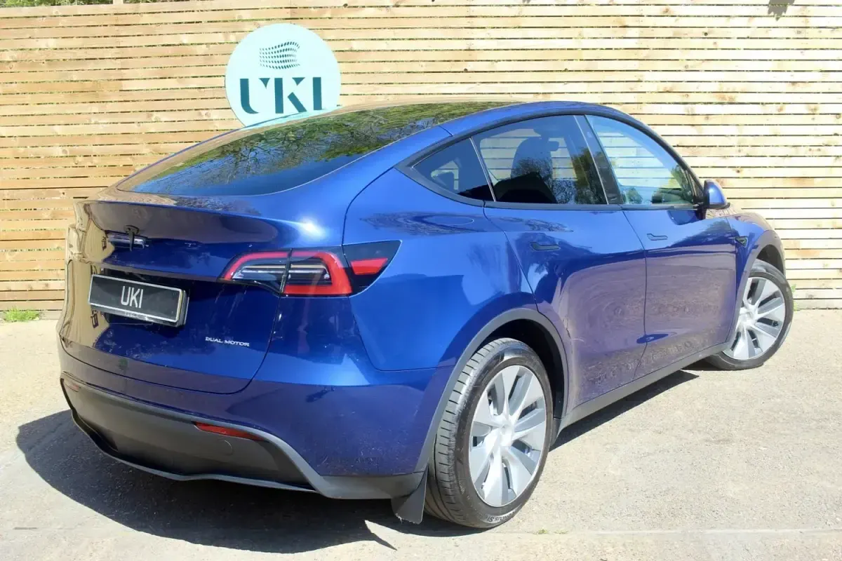 Używany Tesla Model Y Long Range AWD 378 kW (514 KM) 2023 Niebieski SUV