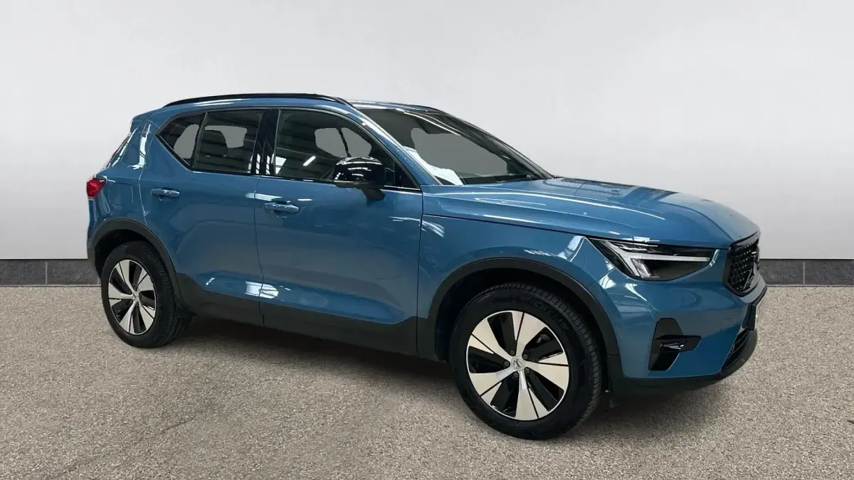 Usado Volvo XC40 Plus 211 HP (155 kW) 2023 Azul SUV