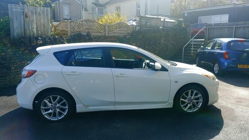 Begagnad Mazda 3 105 HK (77 kW) 2013 Vit Halvkombi