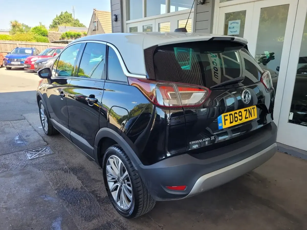 Used Vauxhall Crossland X Sport 110 HP (80 kW) 2019 Black SUV