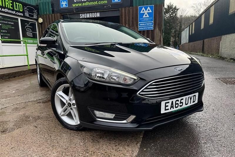 Used Ford Focus Titanium 125 HP (91 kW) 2015 Black Hatchback