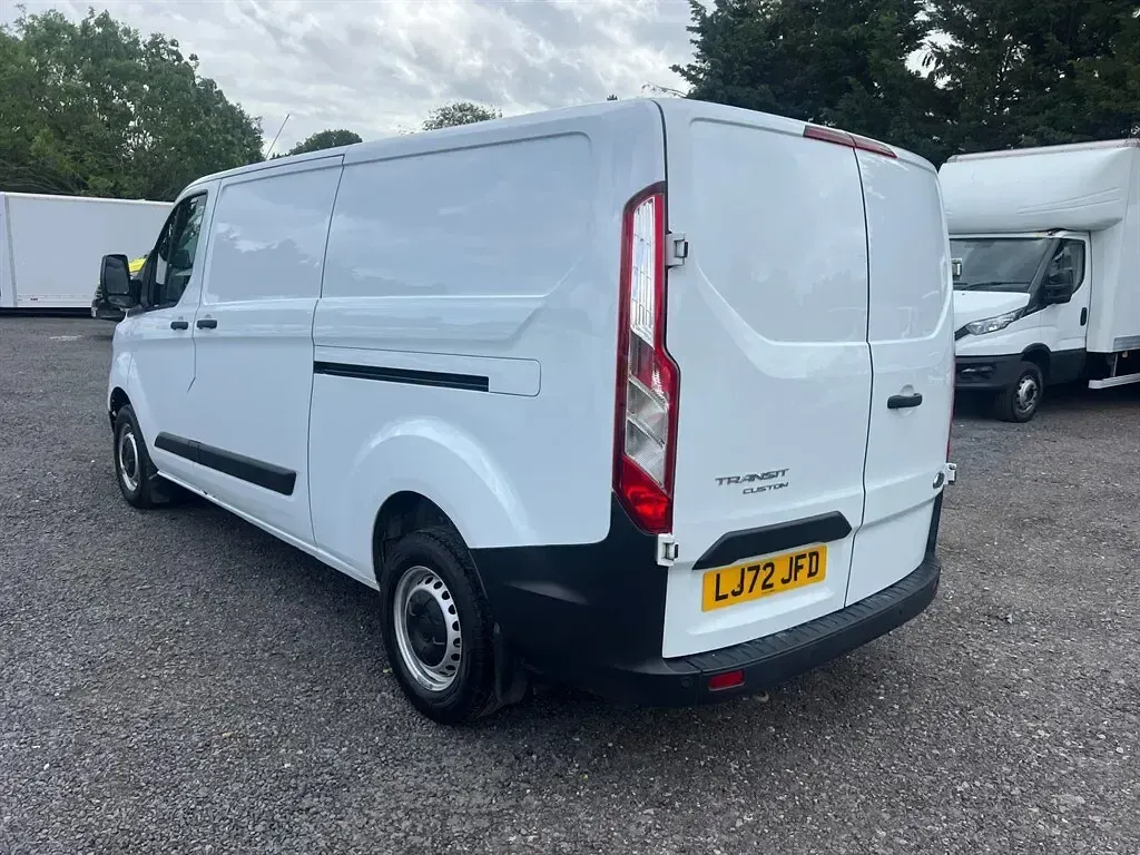 Used Ford Transit Custom 130 HP (95 kW) 2023 White Van