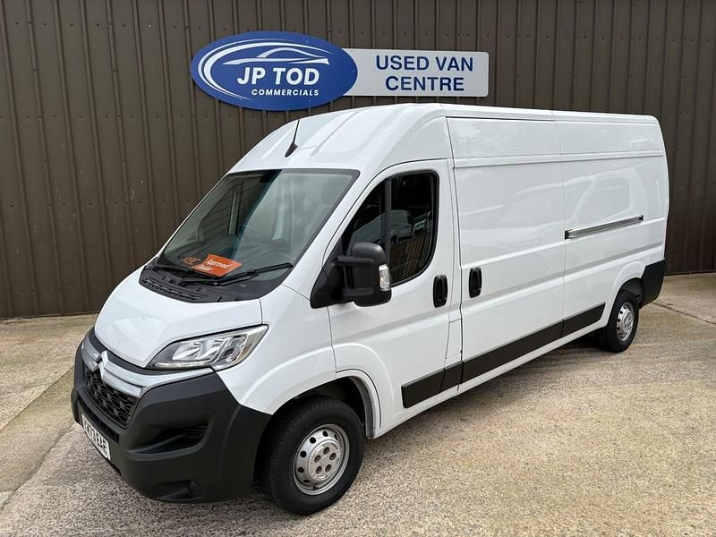 White Used 2023 Citroën Relay Van | £16,995 (Fair price) - Image 1/4