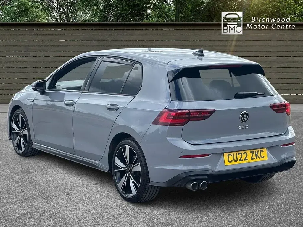 Begagnad VW Golf VIII GTD 200 HK (147 kW) 2022 Grå Halvkombi