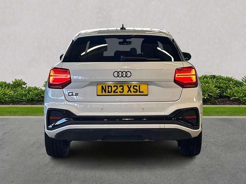 Used Audi Q2 Black Edition 150 HP (110 kW) 2023 White SUV