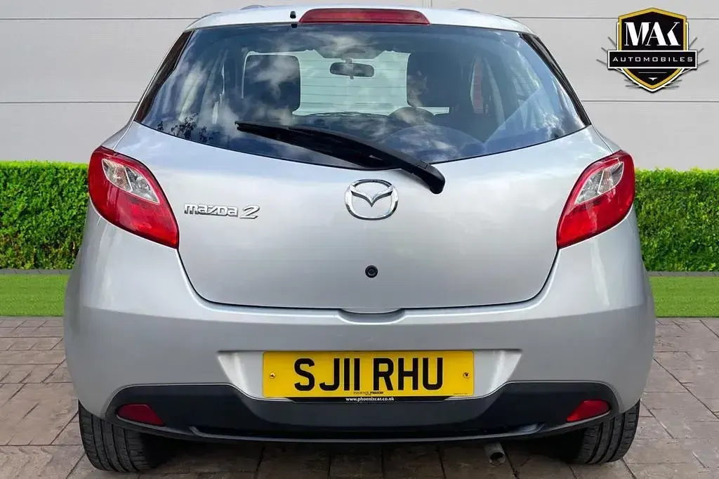 Used Mazda 2 2011 Silver Hatchback