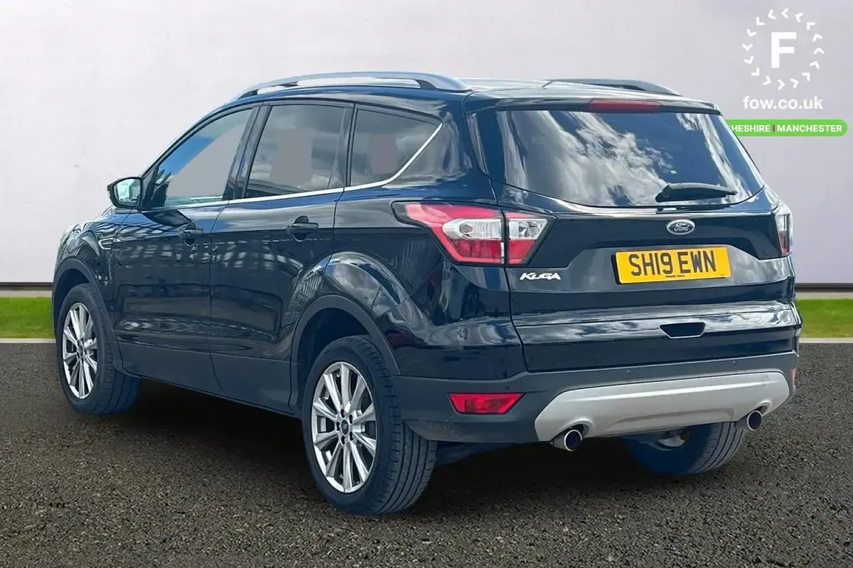 Used Ford Kuga Titanium 150 HP (110 kW) 2019 Black SUV