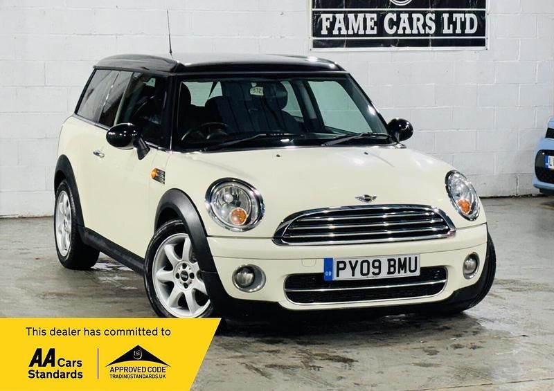 Used Mini Cooper Clubman 2009 White Estate