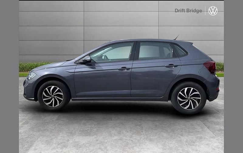 Used VW Polo Life 80 HP (58 kW) 2024 Grey Hatchback