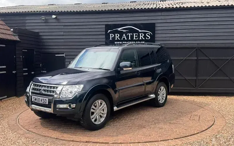 Used Mitsubishi Shogun 190 HP (139 kW) 2017 SUV